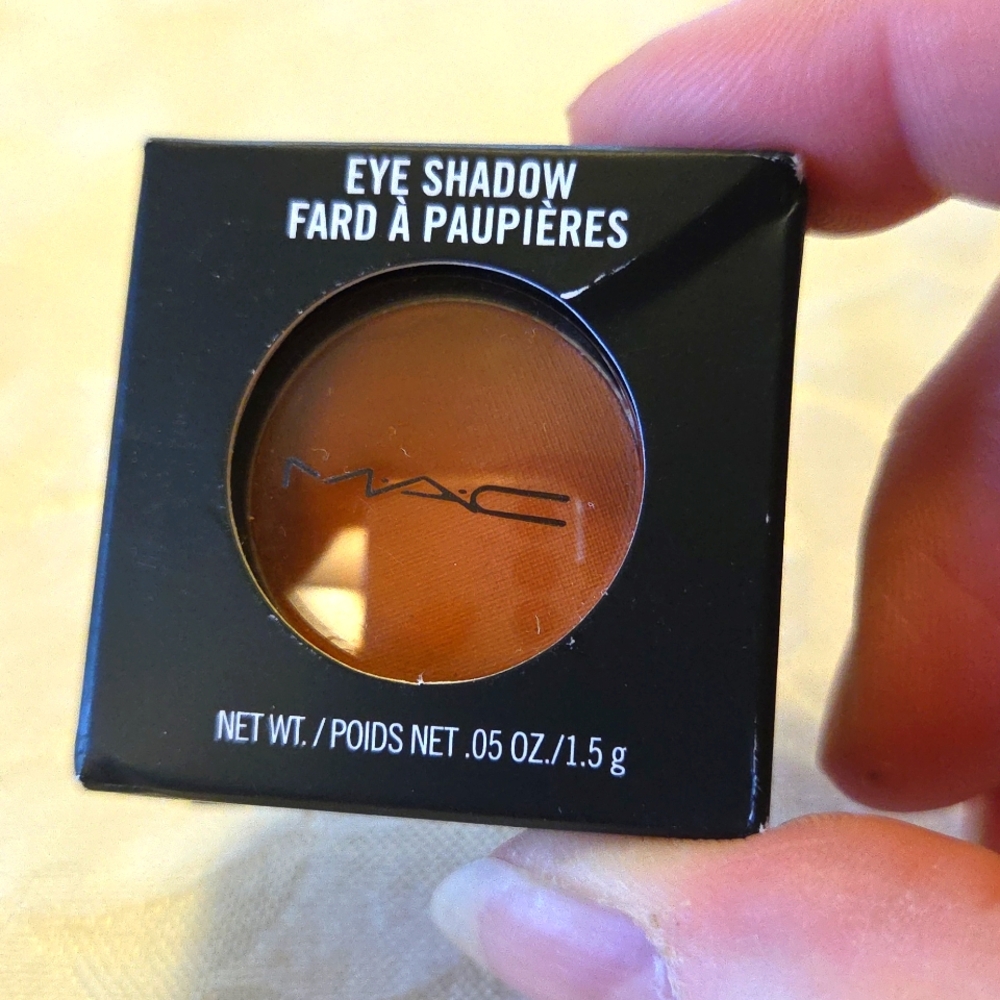 MAC Eye Shadow in Rule Matte